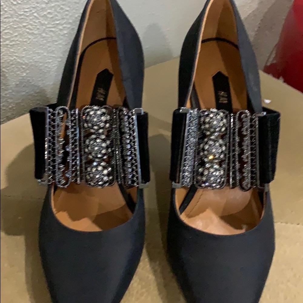 H&M. Black , 3 1/2 heel height . Size 6